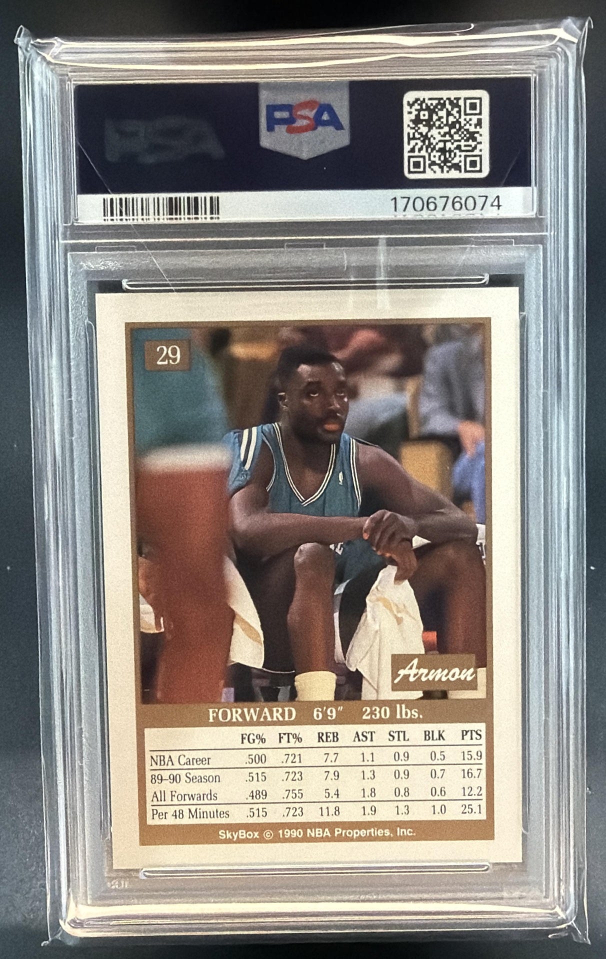 1990-91 Skybox Armon Gilliam #29 Hornets PSA 9 — back