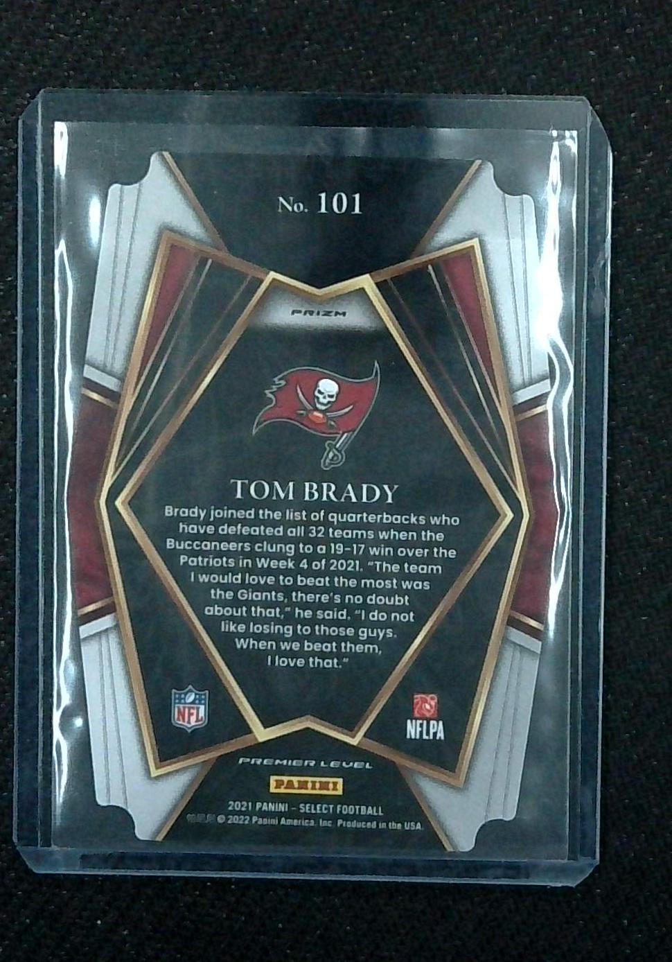 Tom Brady 2021 Panini Select #101 Die-Cut Premier Level Red & Blue Prizm