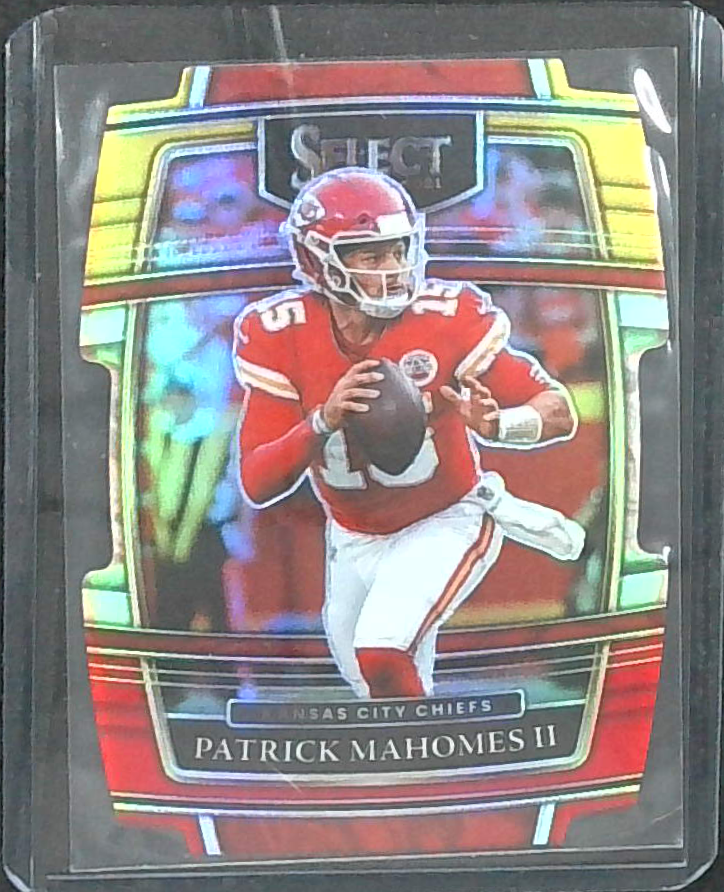 PATRICK MAHOMES II 2021 Panini Select #2 Concourse Red & Yellow Die-Cut Prizm
