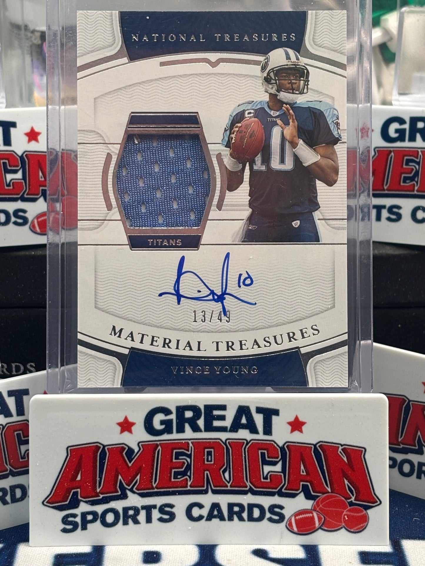 Vince Young 2021 Panini National Treasures Material Treasures Signatures #29 #/49
