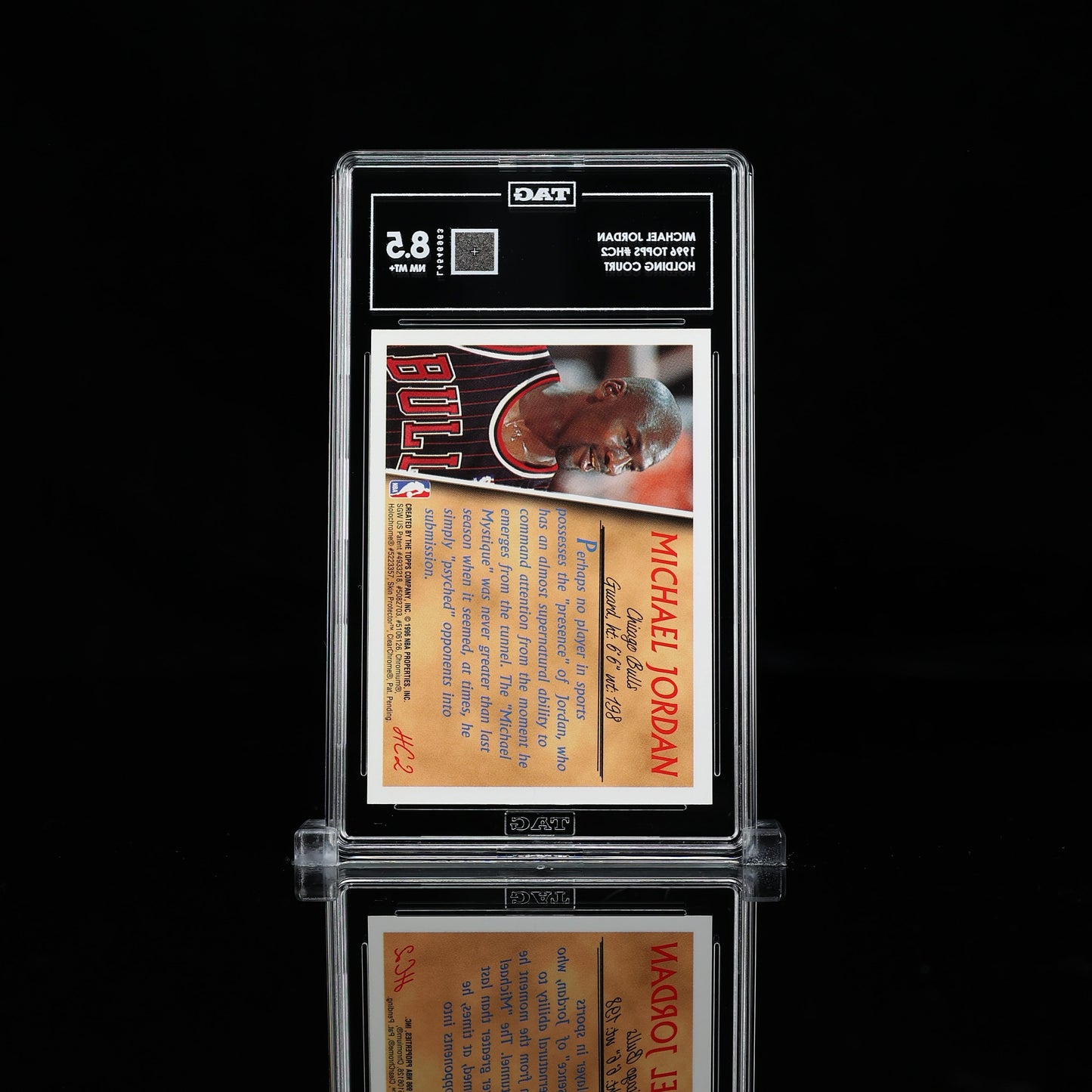 1996 Topps Holding Court #HC2 Michael Jordan Chicago Bulls TAG 8.5