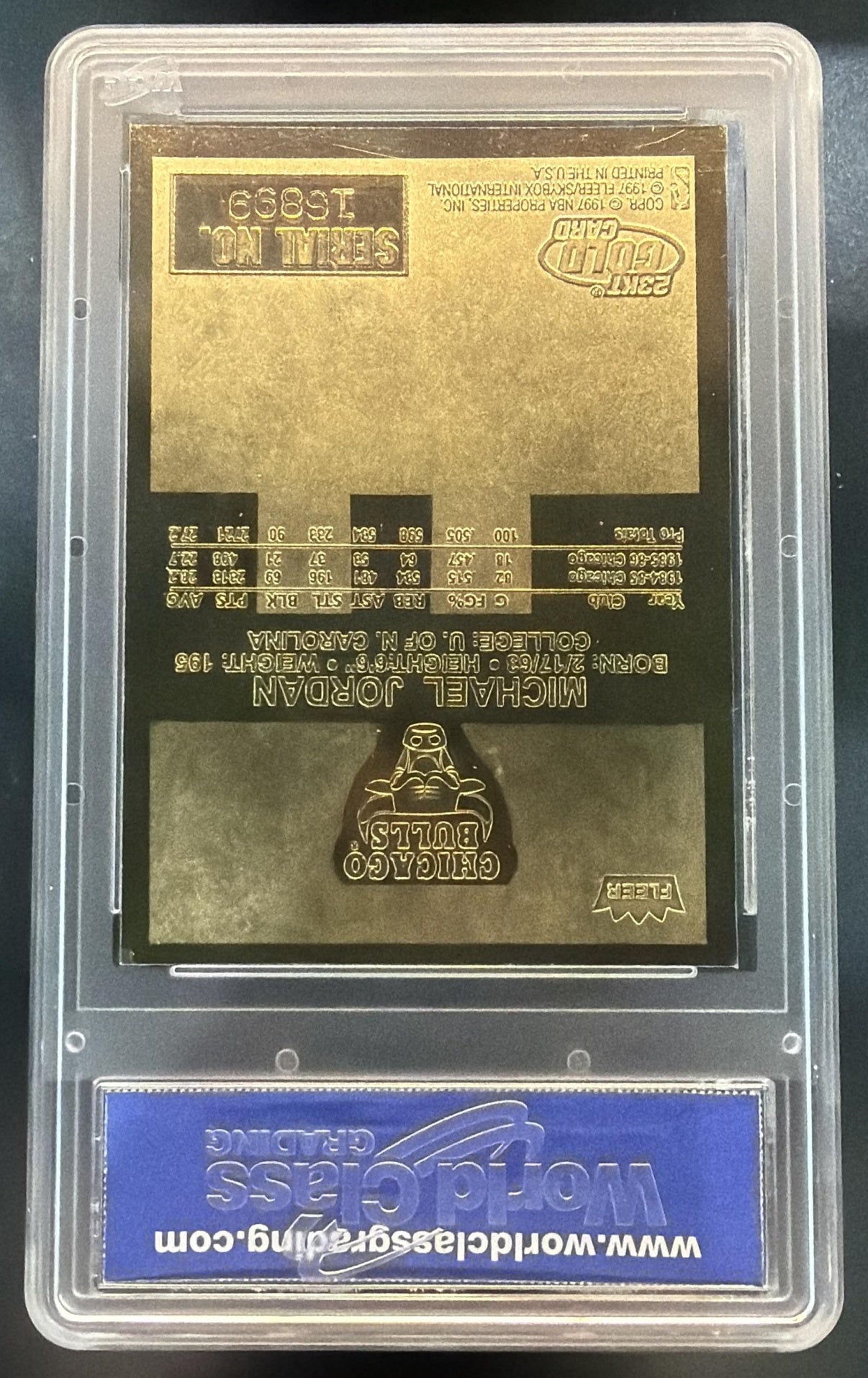 1997 Fleer 23KT Gold Michael Jordan #NNO Black Foil Facsimile Auto /10000 — back