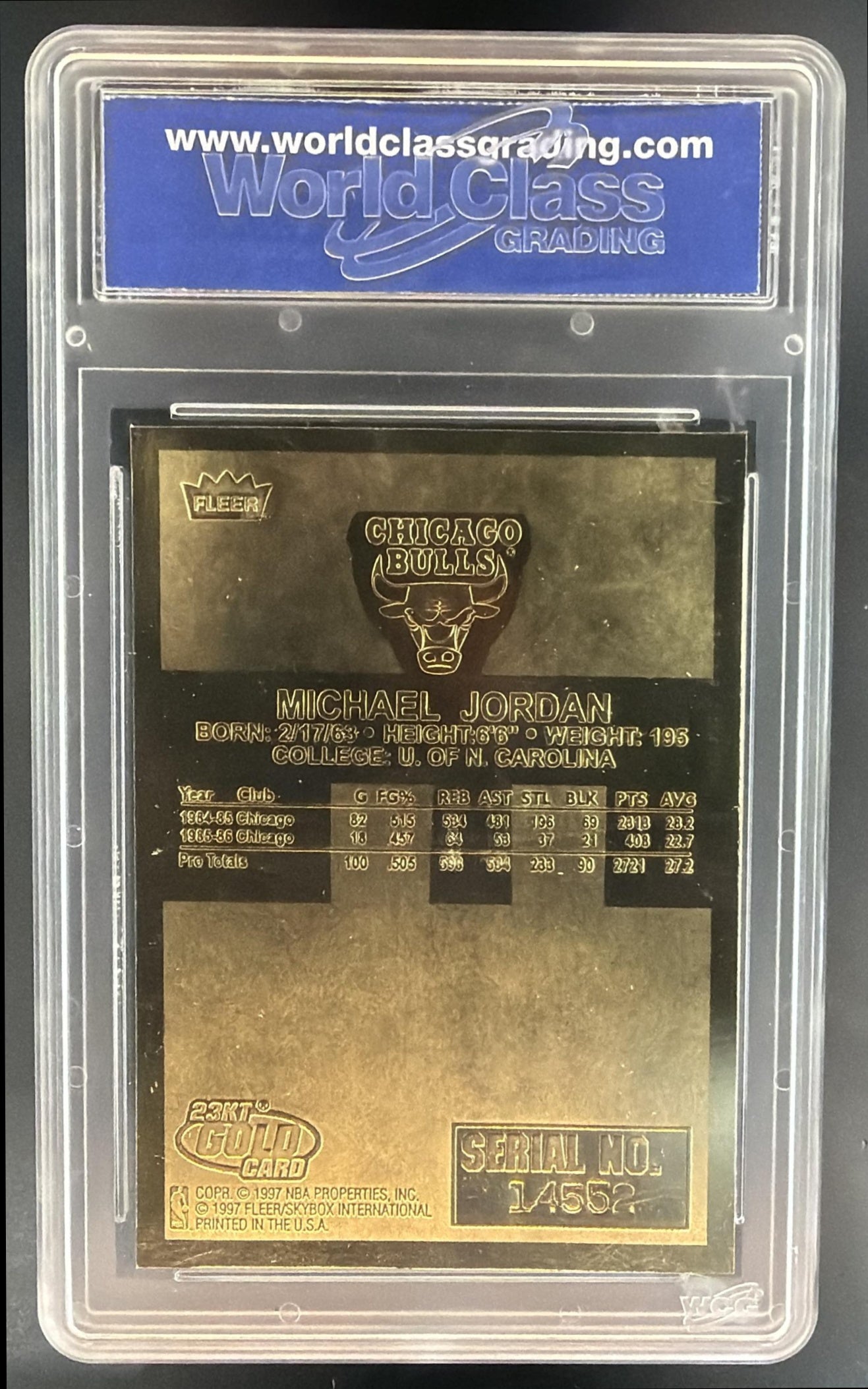 1997 Fleer 23KT Gold Michael Jordan Red Holographic Foil Facsimile Auto WCG 10 — back