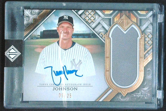 RANDY JOHNSON 2025 TOPPS TRANSCENDENT COLL #TCAR-RJ AUTO GU JERSEY 3/25 YANKEES