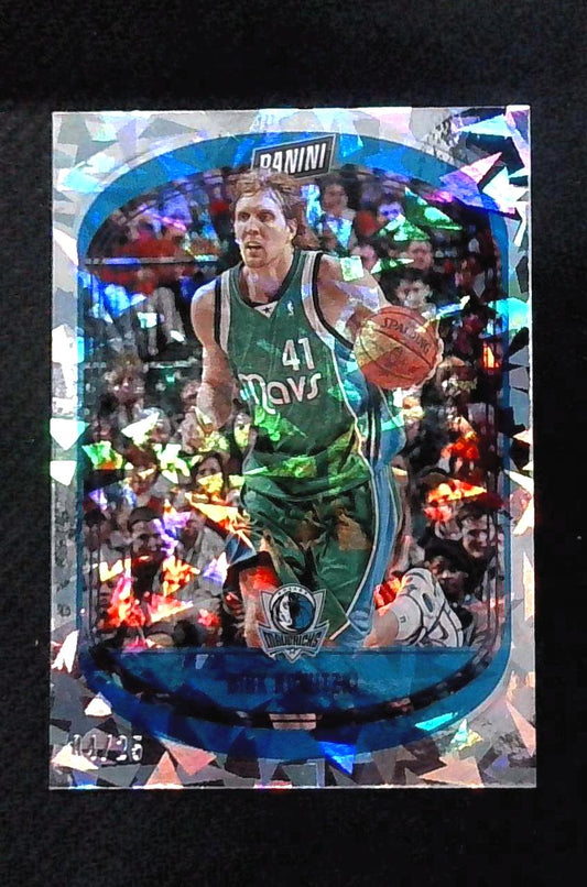 2021-22 Panini Player of the Day - Chracked Ice #84 Dirk Nowitzki /25