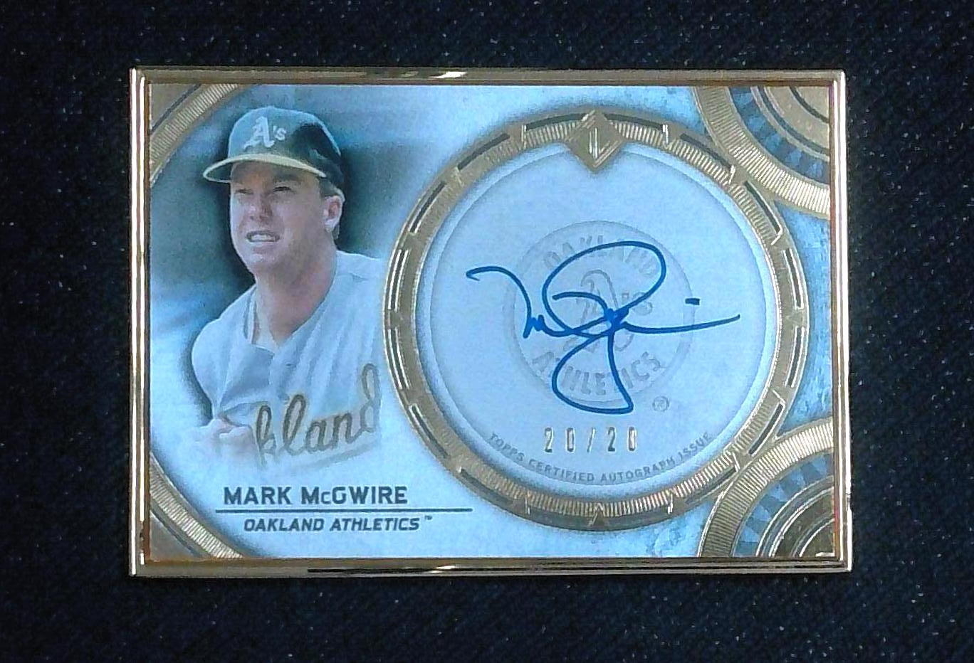 Mark McGwire 2022 Topps Transcendent Image Variation Auto /20