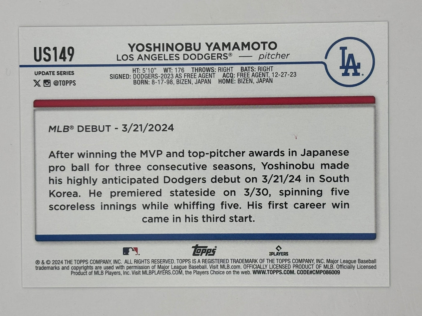 2024 Topps Update Yoshinobu Yamamoto Blue Border Rookie