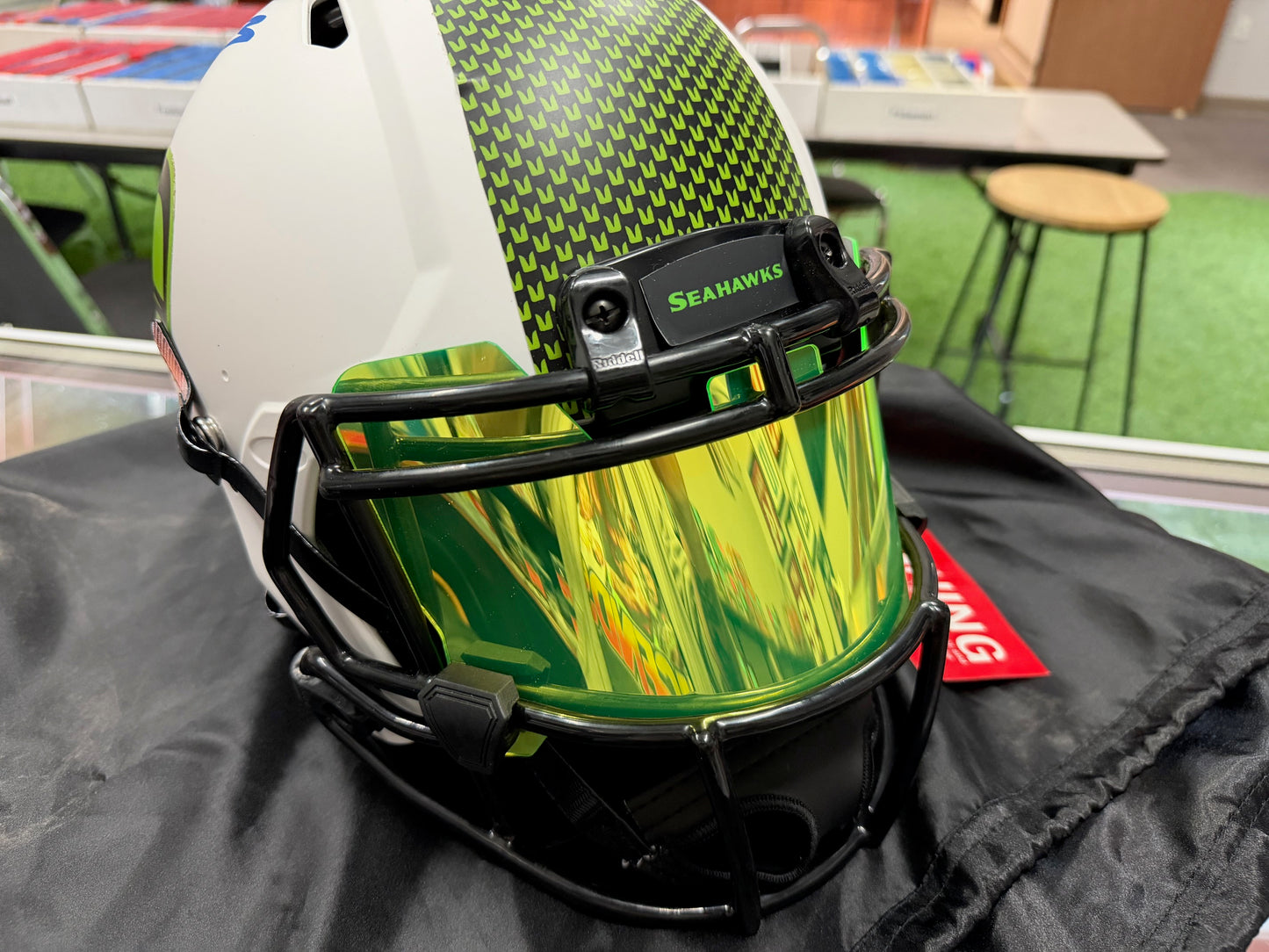 Kenneth Walker III Signed Seahawks Lunar Full Size Authentic Helmet Beckett Witnessed