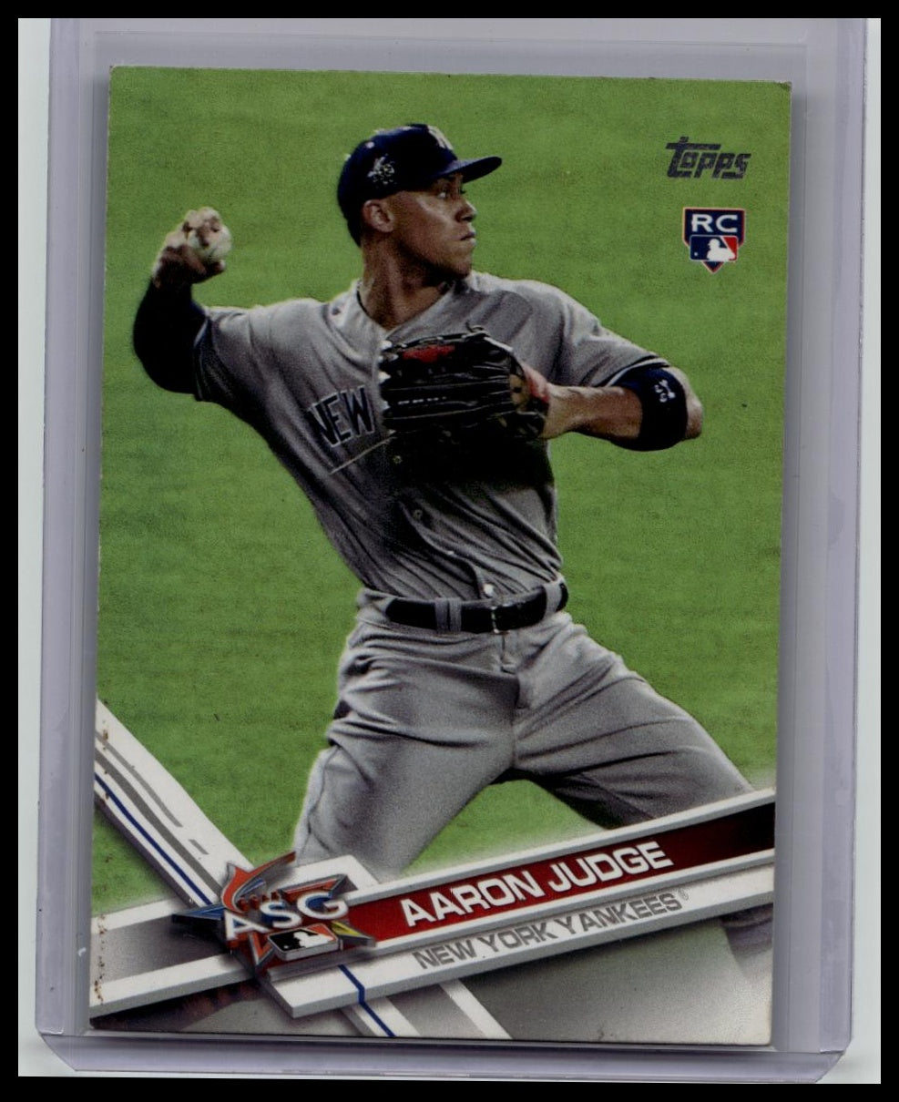 2017 Topps Update Series - Aaron Judge #US166 Throwing (RC)