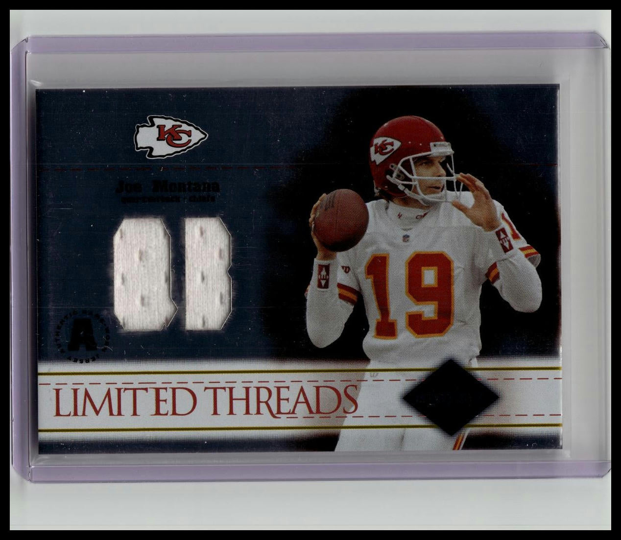 2004 Leaf Limited Threads Game Used Jersey #52 Joe Montana 09/75