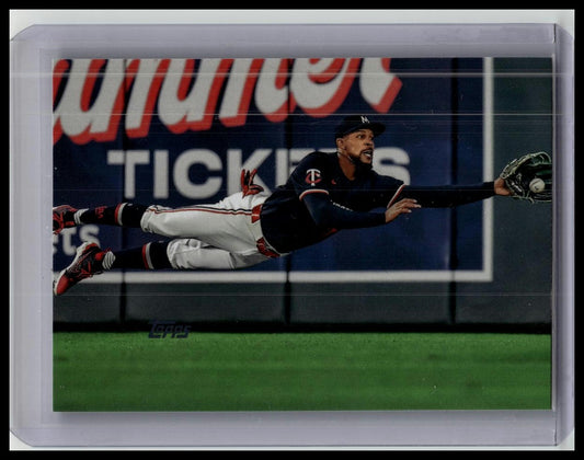 2025 Topps Series 2 Baseball Byron Buxton True Photo Variation SSP #530 Twins