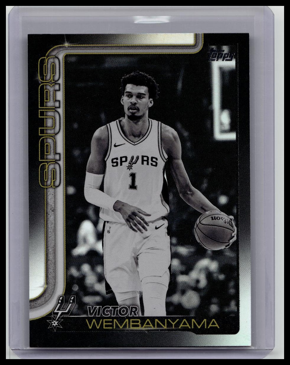 2025-26 Topps Flagship Victor Wembanyama #195 Blackout Refractor Spurs