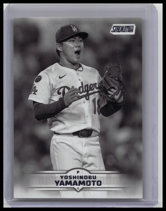 2025 Topps Stadium Club - Yoshinobu Yamamoto #184 Black & White
