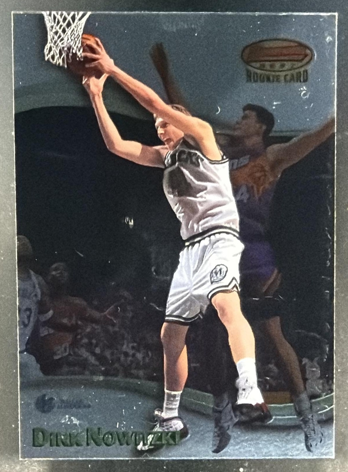 1998-99 Bowman's Best Dirk Nowitzki #109 RC Mavericks — front