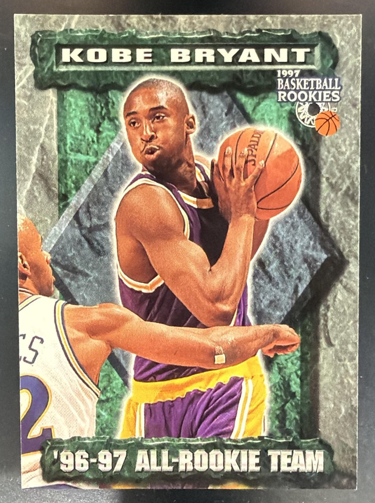 1997-98 Score Board Rookies Kobe Bryant #83 Lakers — front
