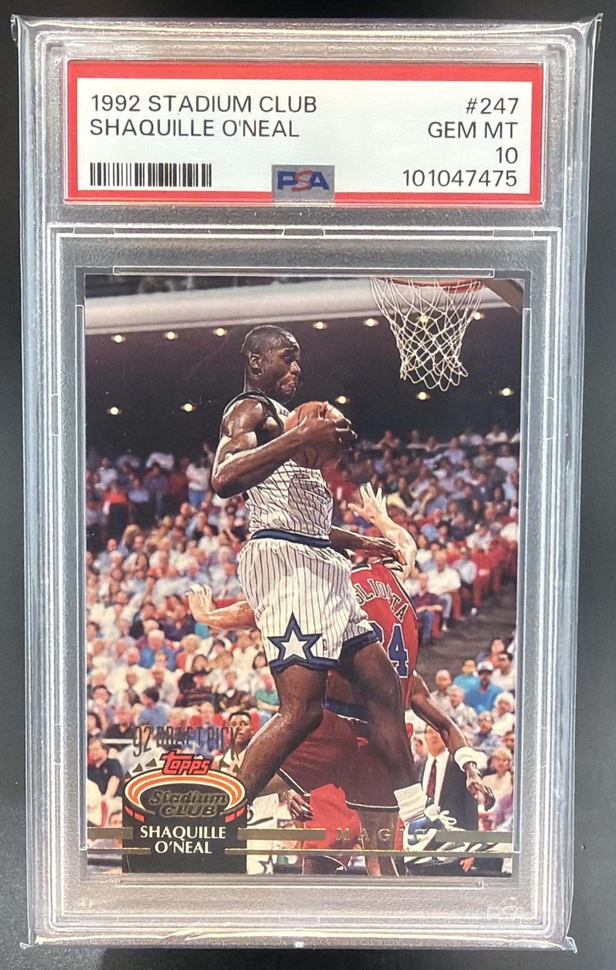1992-93 Topps Stadium Club Shaquille O'Neal #247 RC Magic PSA 10 — front