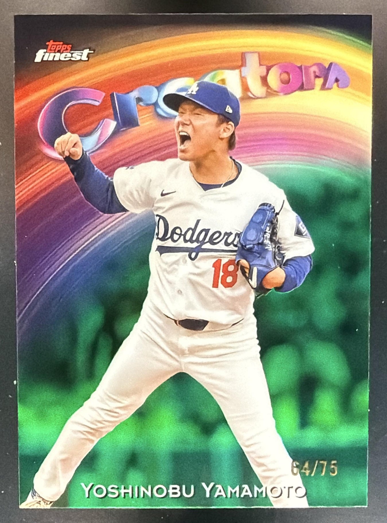 2025 Topps Finest Yoshinobu Yamamoto #C-30 Creators Green Refractor /75 — front
