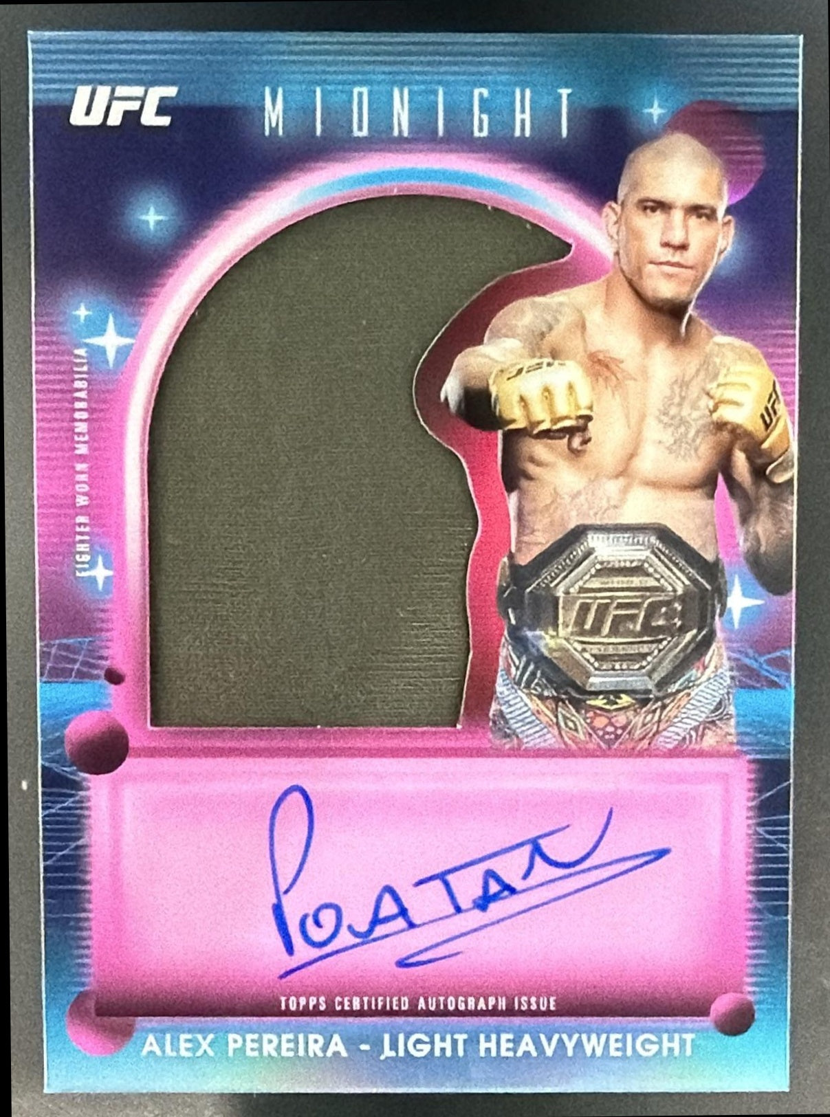 2025 Topps UFC Midnight Alex Pereira #VRA-AP Relic Auto — front