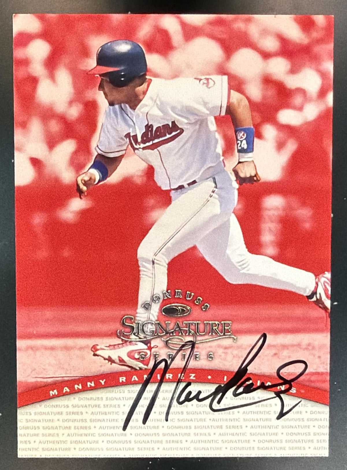 1997 Donruss Signature Series Manny Ramirez Auto Indians — front