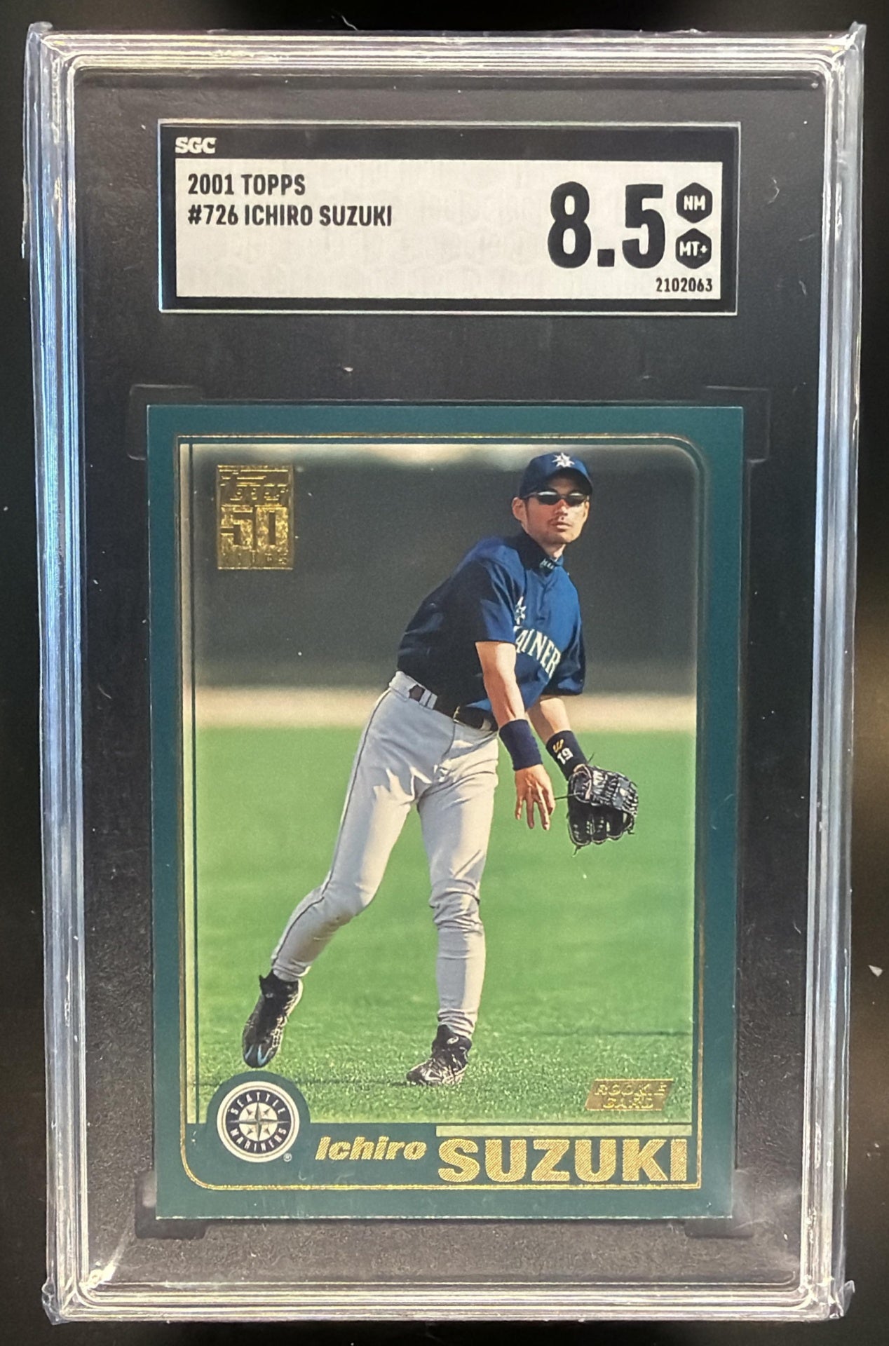 2001 Topps Ichiro Suzuki #726 RC Mariners SGC 8.5 — front