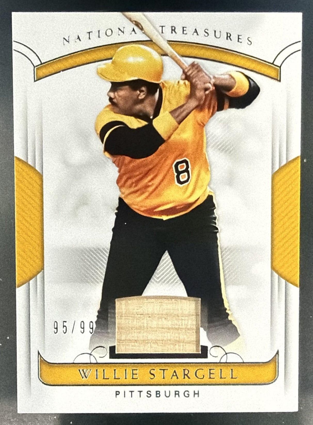 2018 Panini National Treasures Willie Stargell #130 95/99 MEM Pirates — front