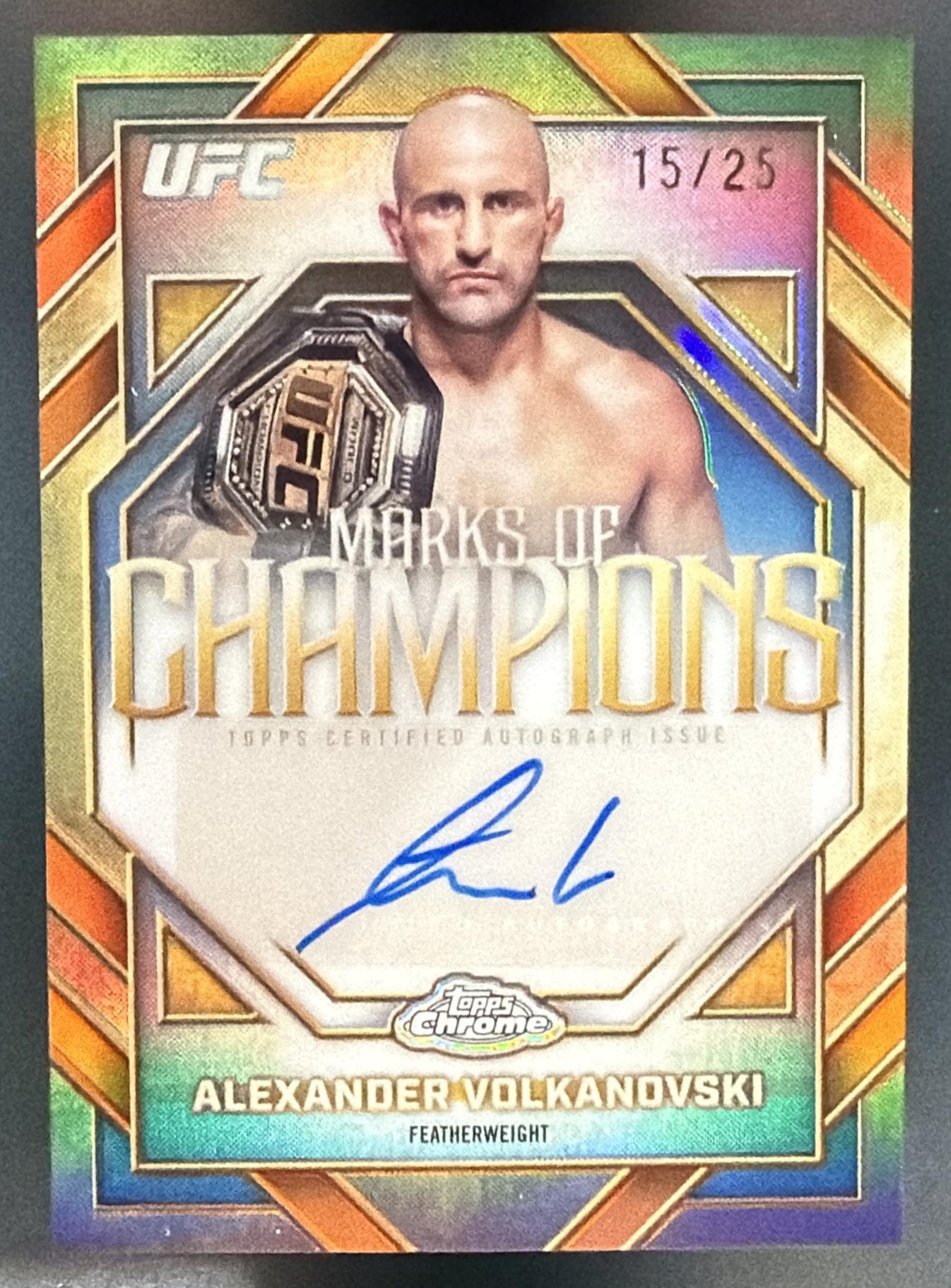 2026 Topps Chrome UFC Alexander Volkanovski Champions Auto Orange Refractor /25 — front