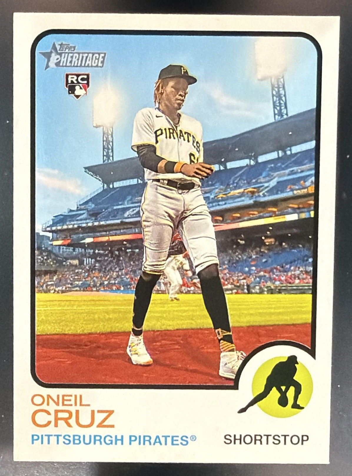 2022 Topps Heritage Oneil Cruz #157 SP RC IMAGE VARIATION Pirates — front