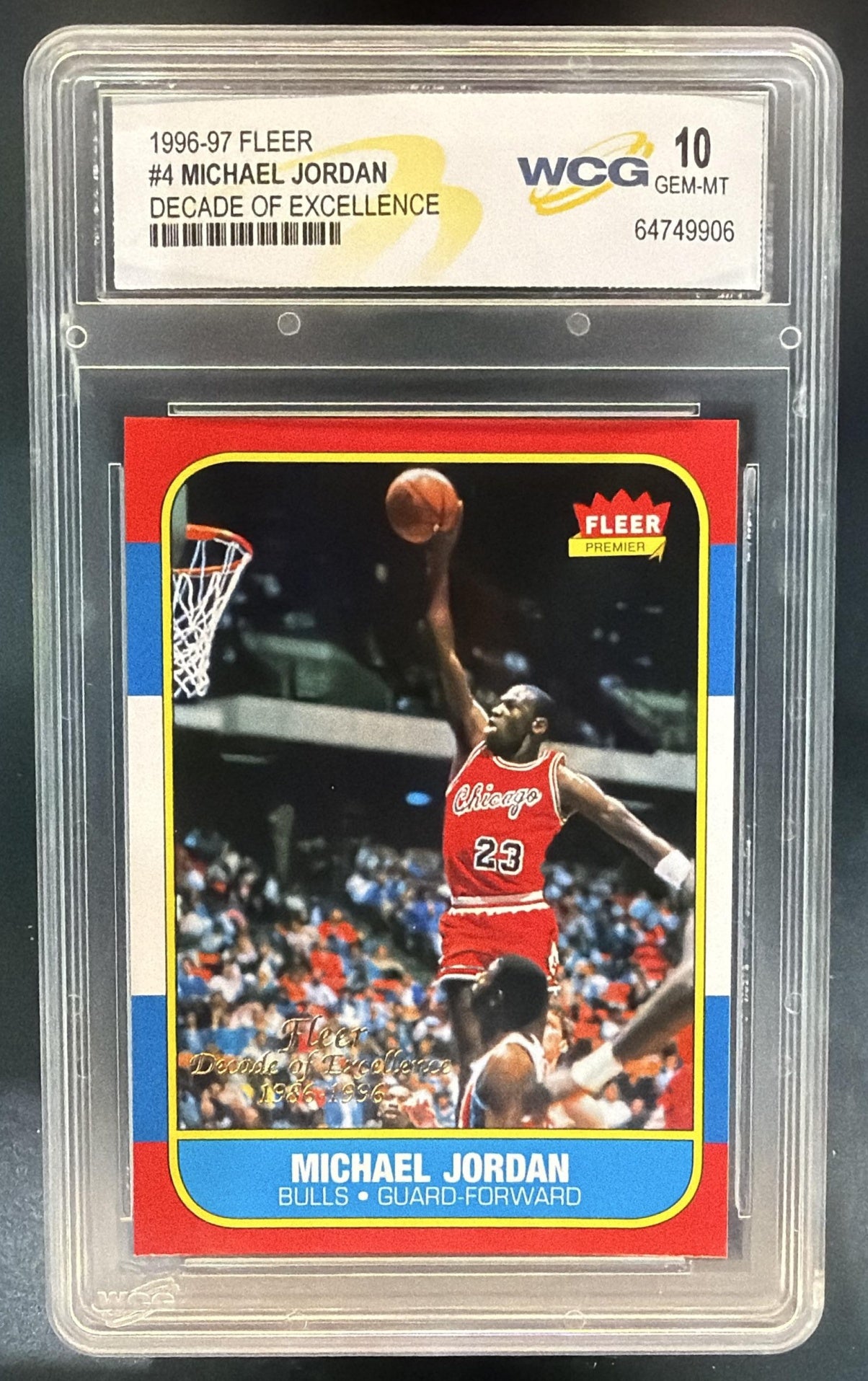 1996-97 Fleer Michael Jordan #4 Decade of Excellence Bulls — front