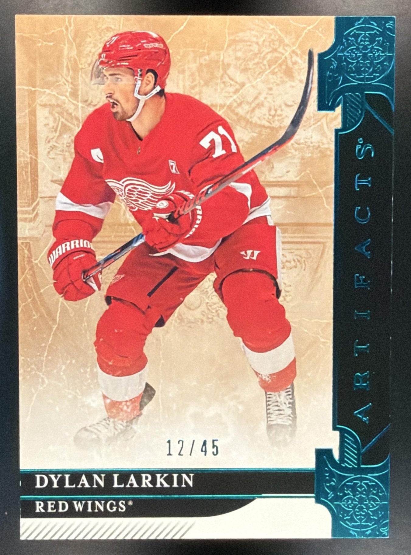 2019-20 Upper Deck Artifacts Dylan Larkin #121 Aqua 12/45 Red Wings — front