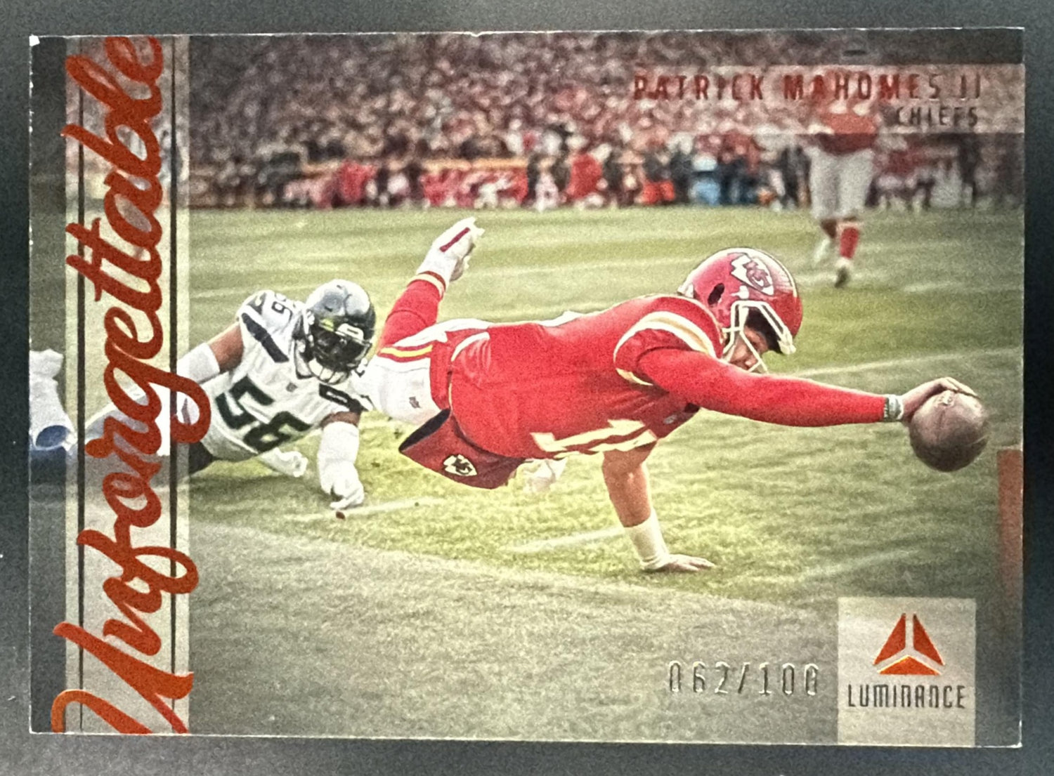 2023 Panini Luminance Patrick Mahomes II #U-3 Unforgettable Orange /100 Chiefs — front