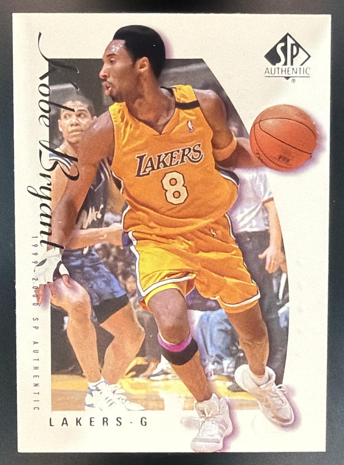 1999-00 SP Authentic Kobe Bryant #38 Lakers — front