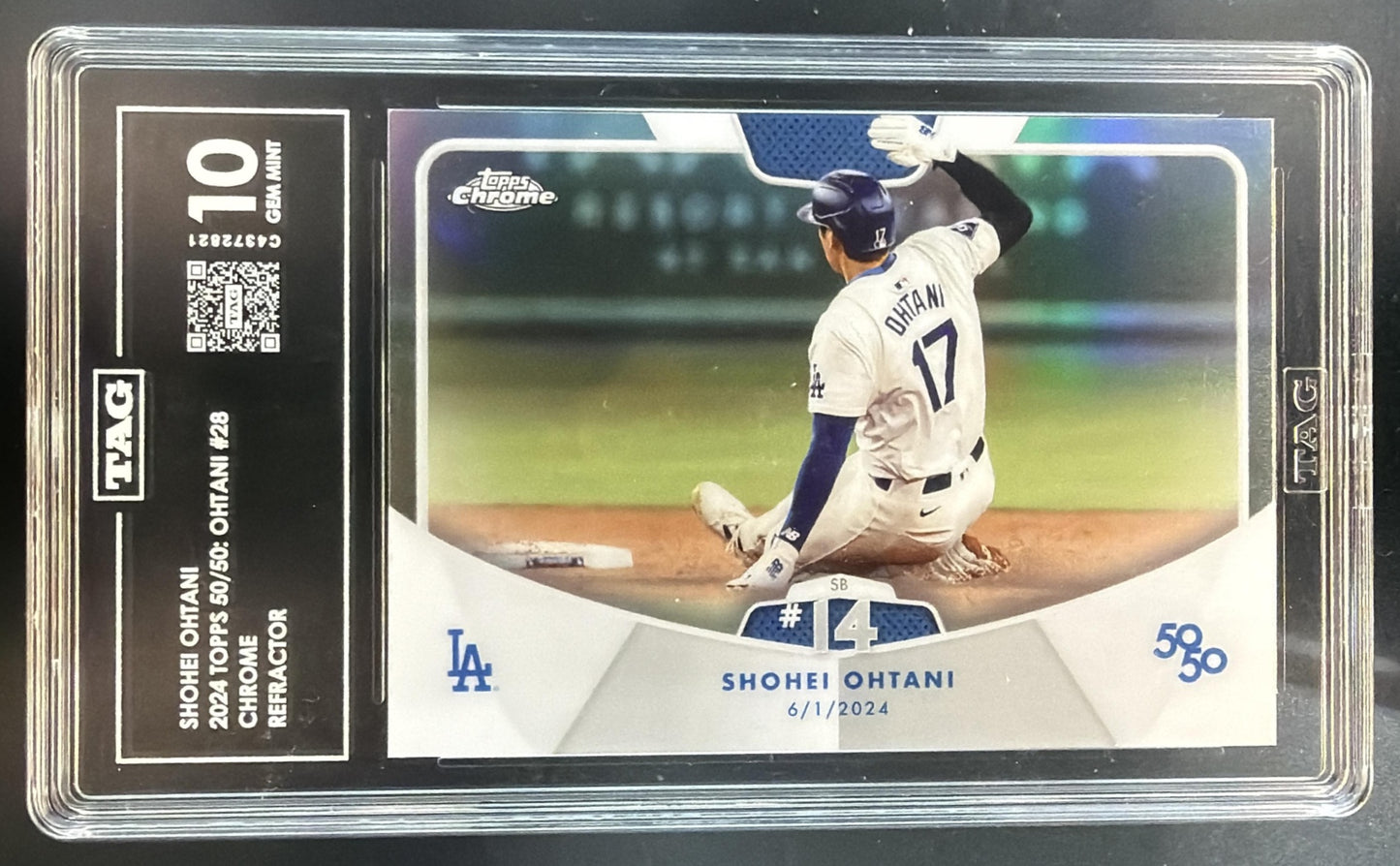 2024 Topps 50/50: Shohei Ohtani #28 Chrome Refractor Dodgers TAG 10 — front