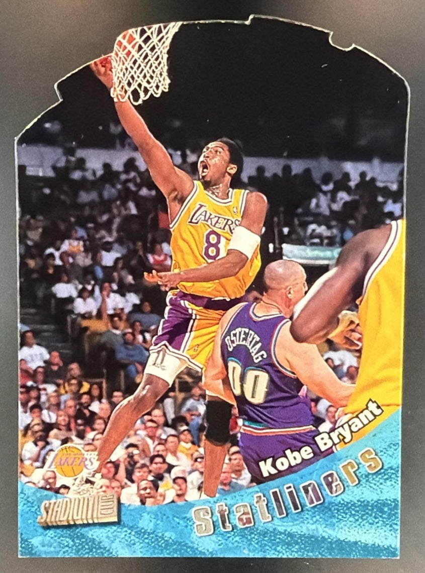 1998-99 Topps 99 Stadium Club Kobe Bryant #S17 Statliners Lakers — front