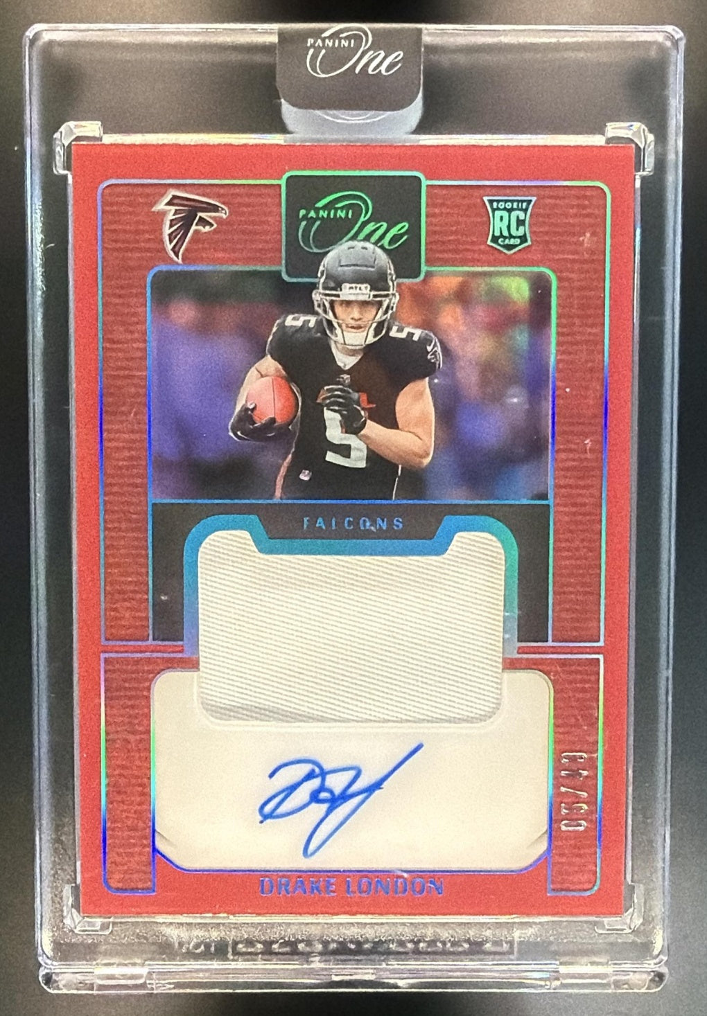 2022 Panini One Drake London #123 Blue /49 MEM Auto RC Falcons