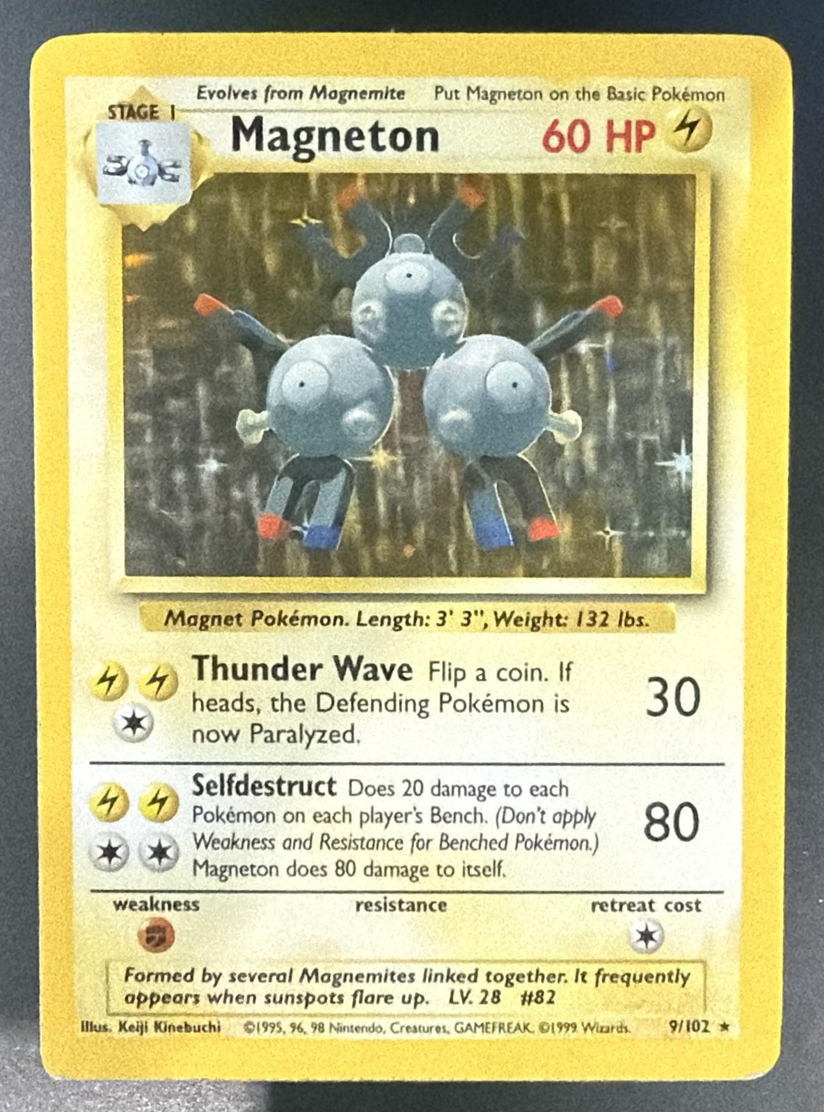 1999 Pokemon Unlimited Magneton #9/102 Set Rare Holo — front