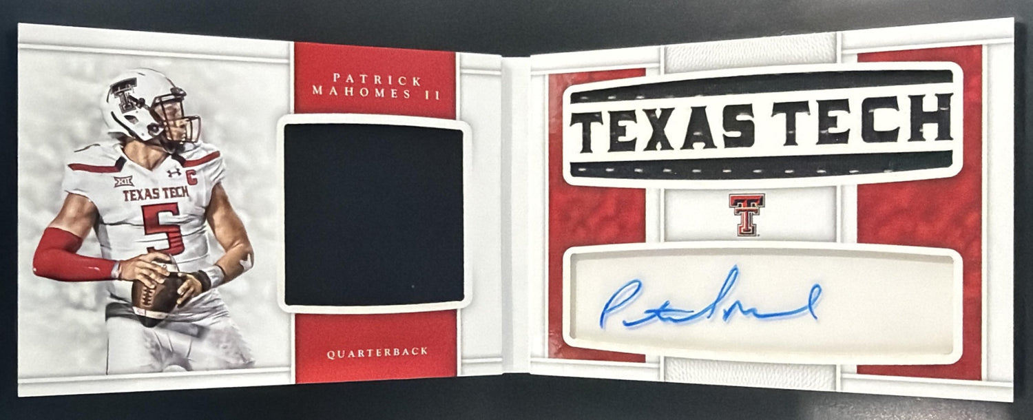2017 National Treasures Collegiate Patrick Mahomes II Booklet /25 MEM Auto RC — front