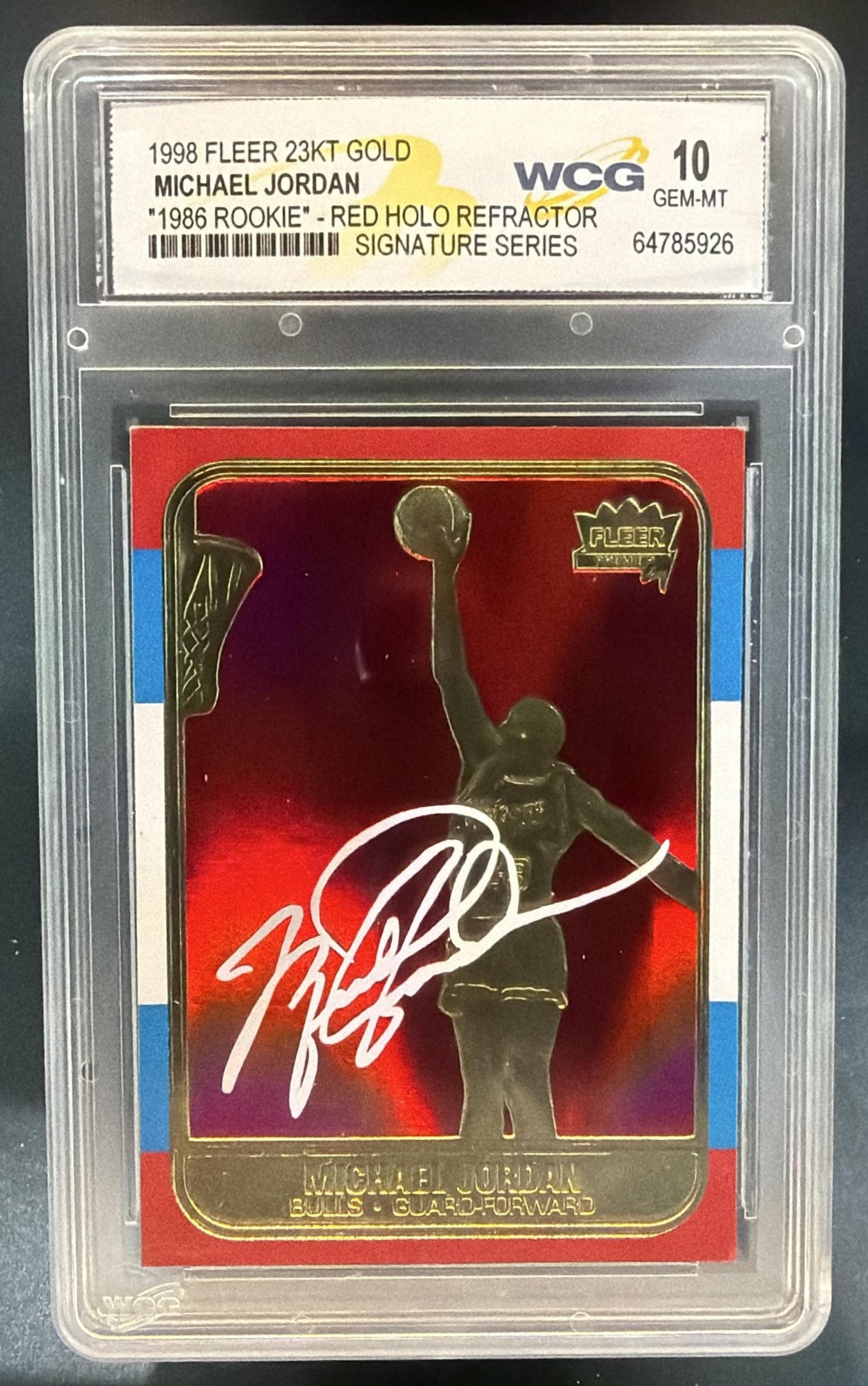 1997 Fleer 23KT Gold Michael Jordan Red Holographic Foil Facsimile Auto /10000 — front
