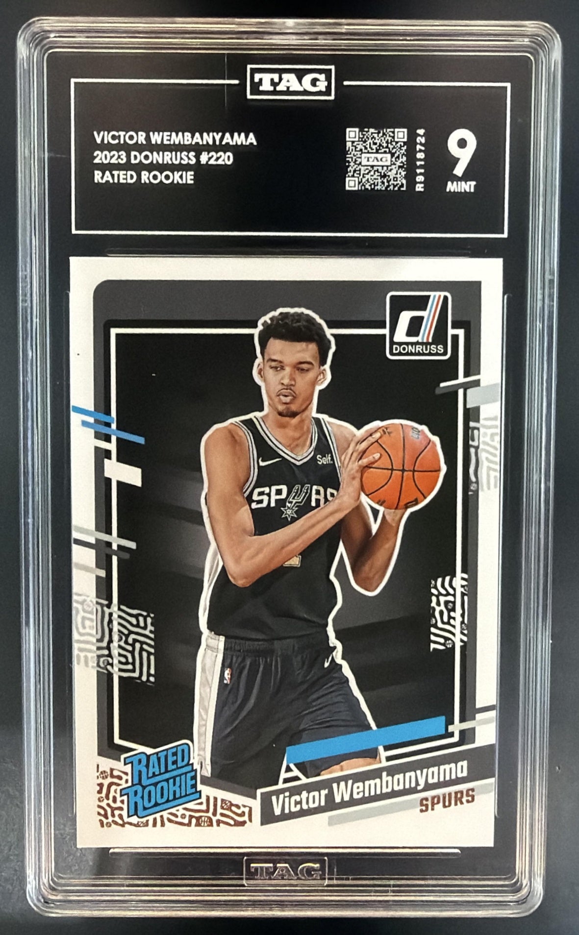 2023-24 Panini Donruss Victor Wembanyama #220 RC Rated Rookie Spurs TAG 9 — front