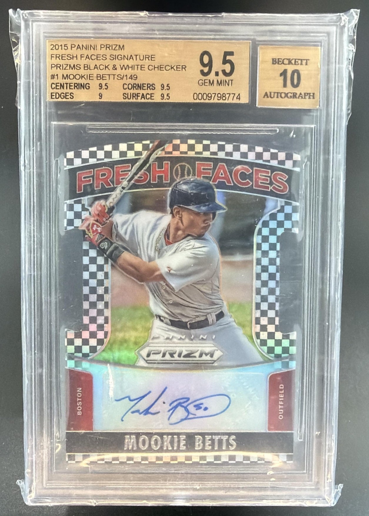 2015 Prizm Mookie Betts #1 Fresh Faces Black & White Checker /149 Auto BGS 9.5 — front