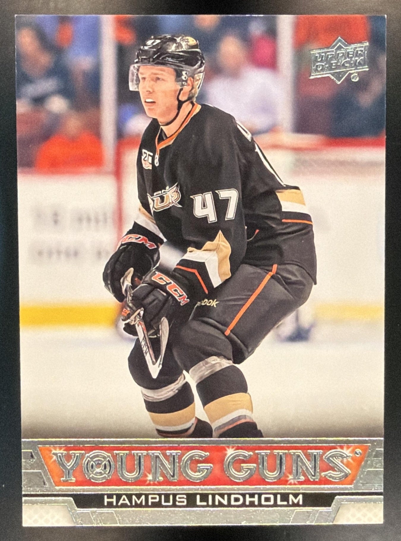 2013-14 Upper Deck Hampus Lindholm #499 Young Guns RC Ducks — front