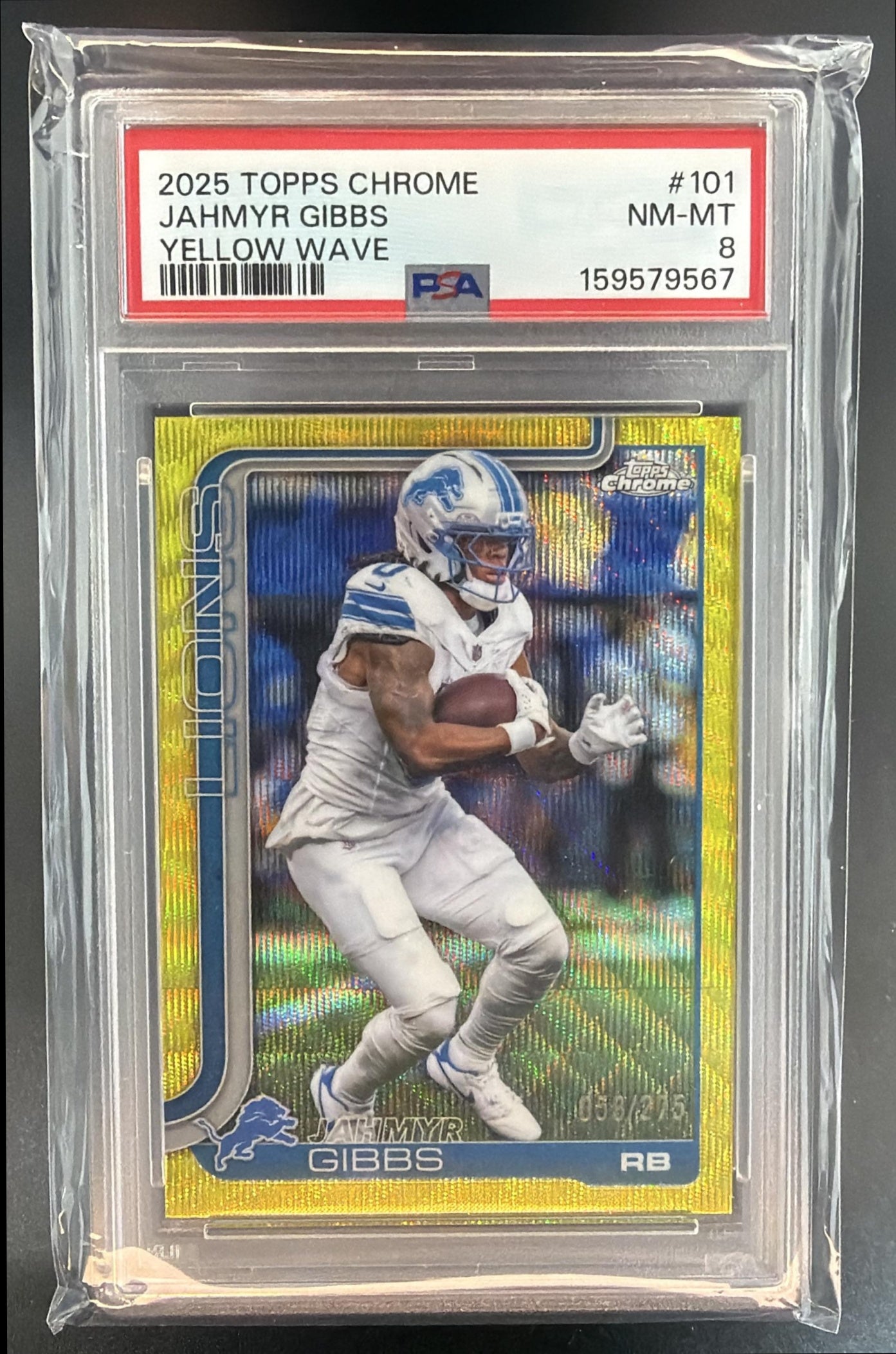 2025 Topps Chrome Jahmyr Gibbs #101 Yellow Wave Refractor /275 Lions PSA 8 — front