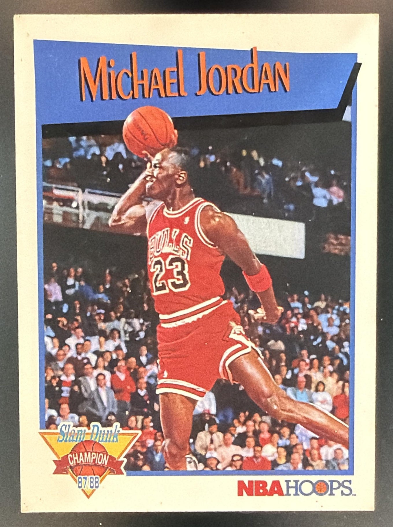 1991-92 Hoops Michael Jordan #IV Slam Dunk Bulls — front